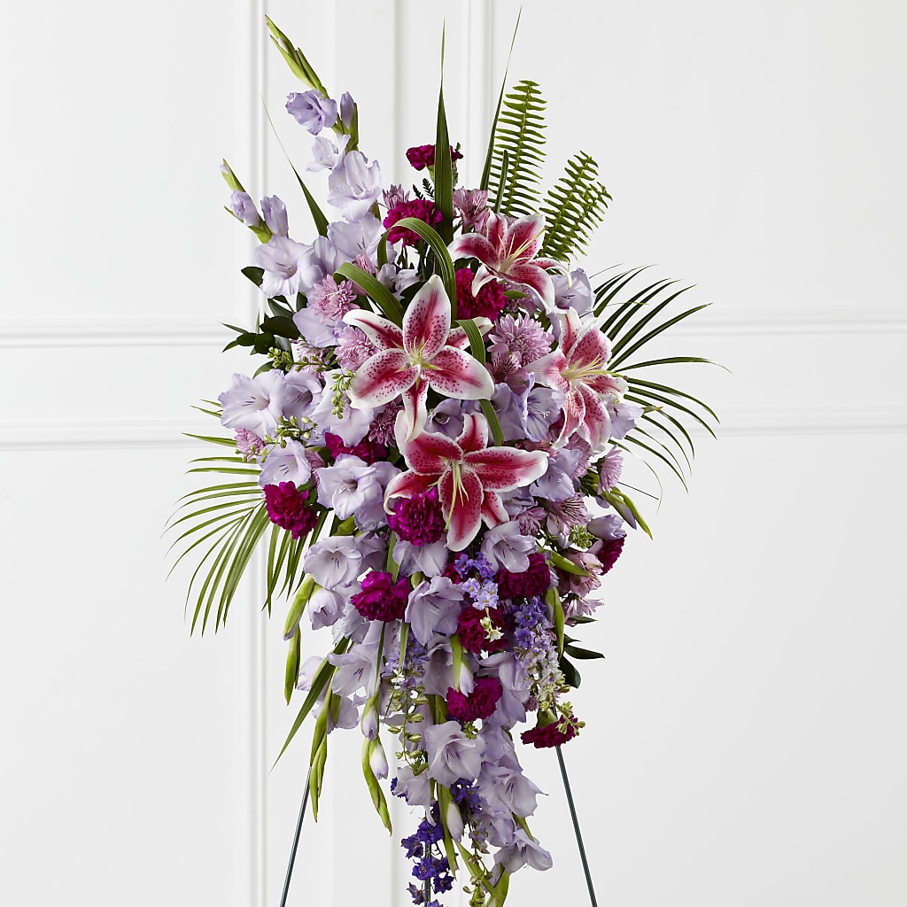 Tender Touch Standing Spray – Pukalani Floral, Paia HI