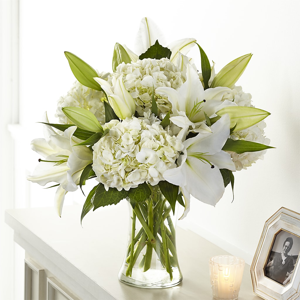 Compassionate Lily Bouquet – Pukalani Floral, Paia HI