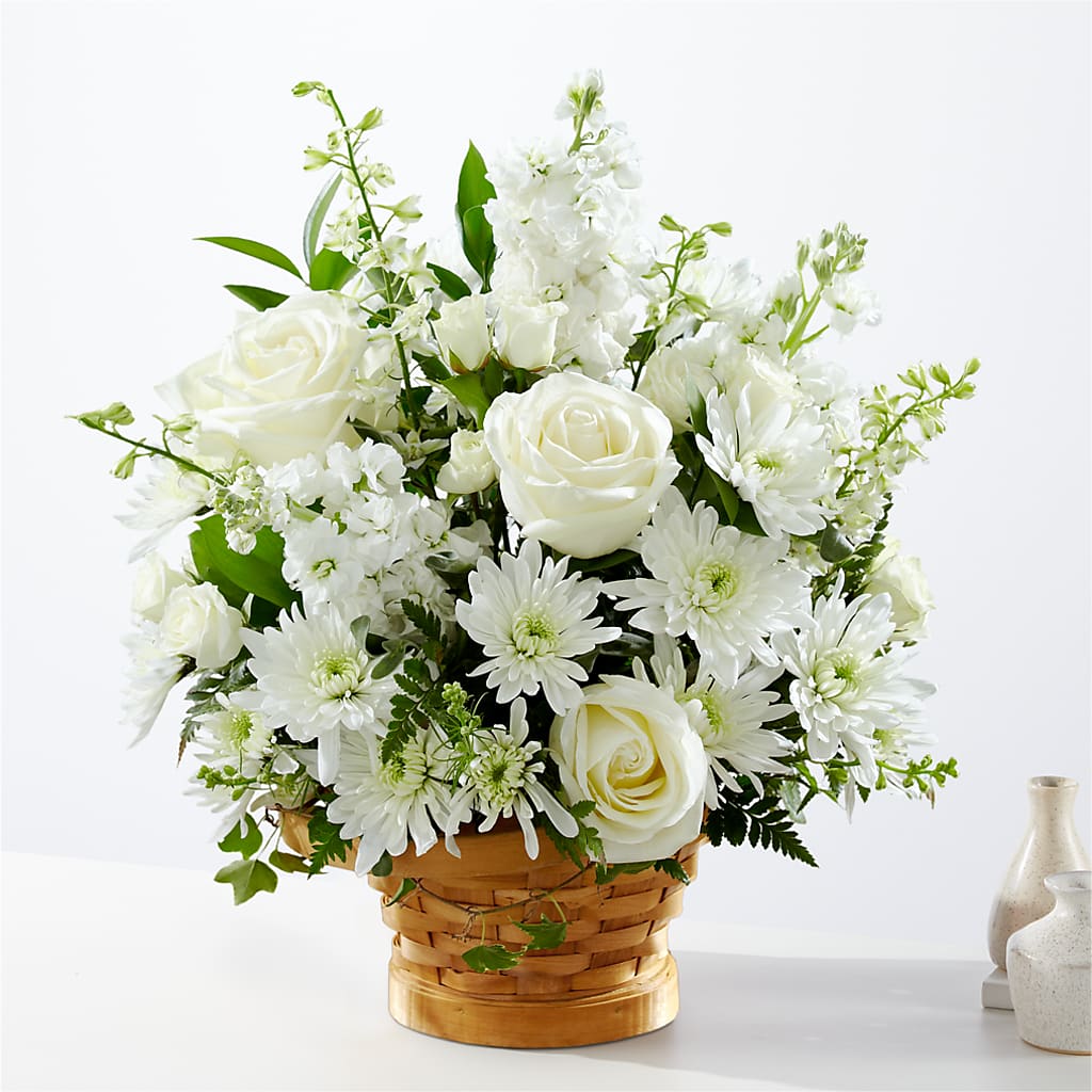 Heartfelt Condolences Arrangement – Pukalani Floral, Paia HI