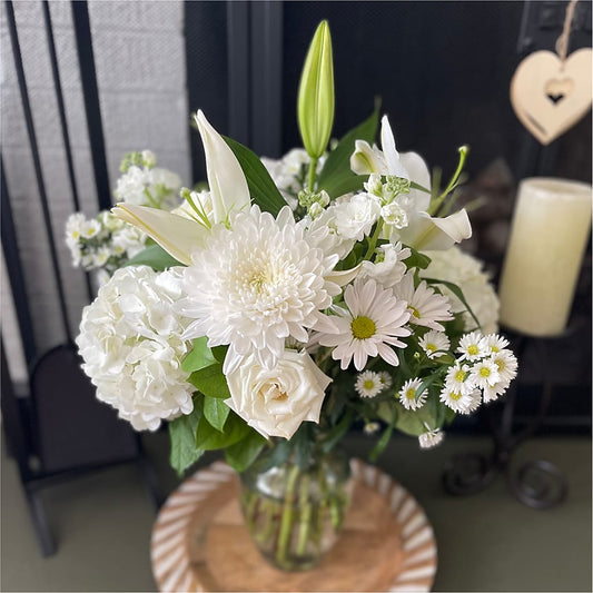 Classic Ivory – A Florist Original – Pukalani Floral, Paia HI