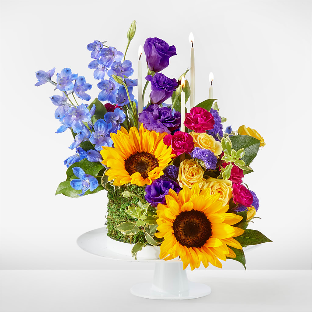 Star of the Day Floral Cake – Pukalani Floral, Paia HI
