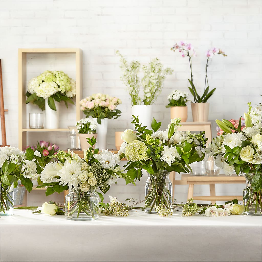 Classic Ivory – A Florist Original –  Pukalani Floral, Paia HI